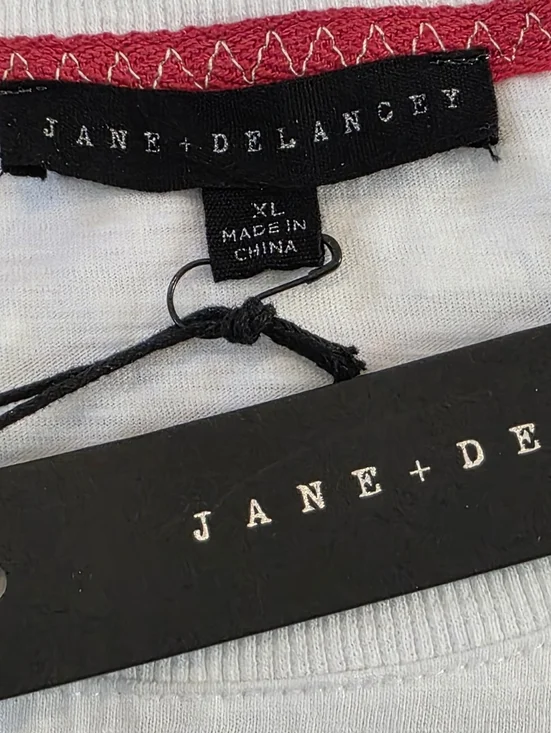 Jane + Delancey Red Tomatoes In A Bag Graphic "Ciao" T-shirt Size XL - Picture 5 of 6